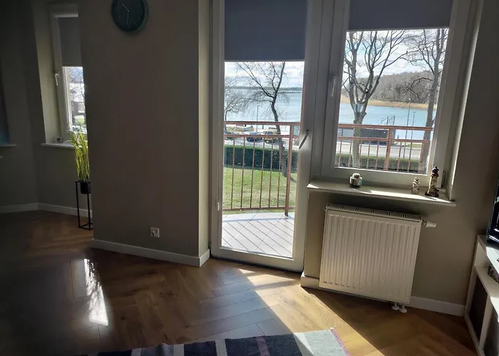 شقة Z Widokiem Na Marine